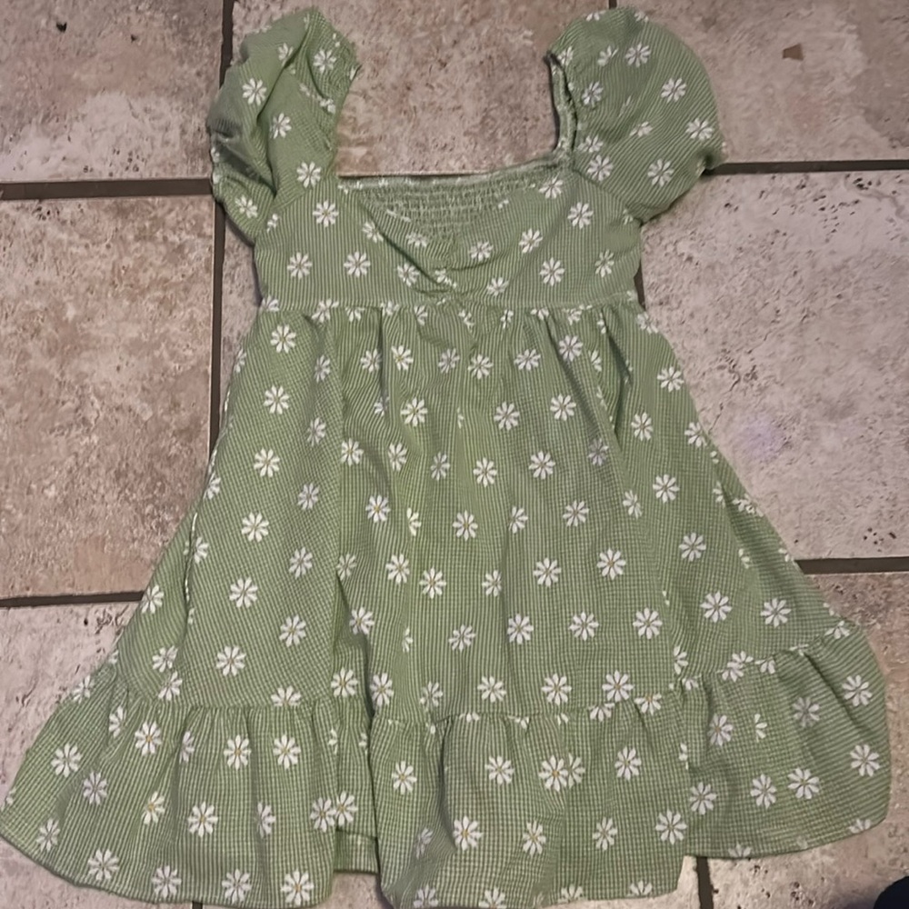 Cute, brand new green plaid and floral dresss